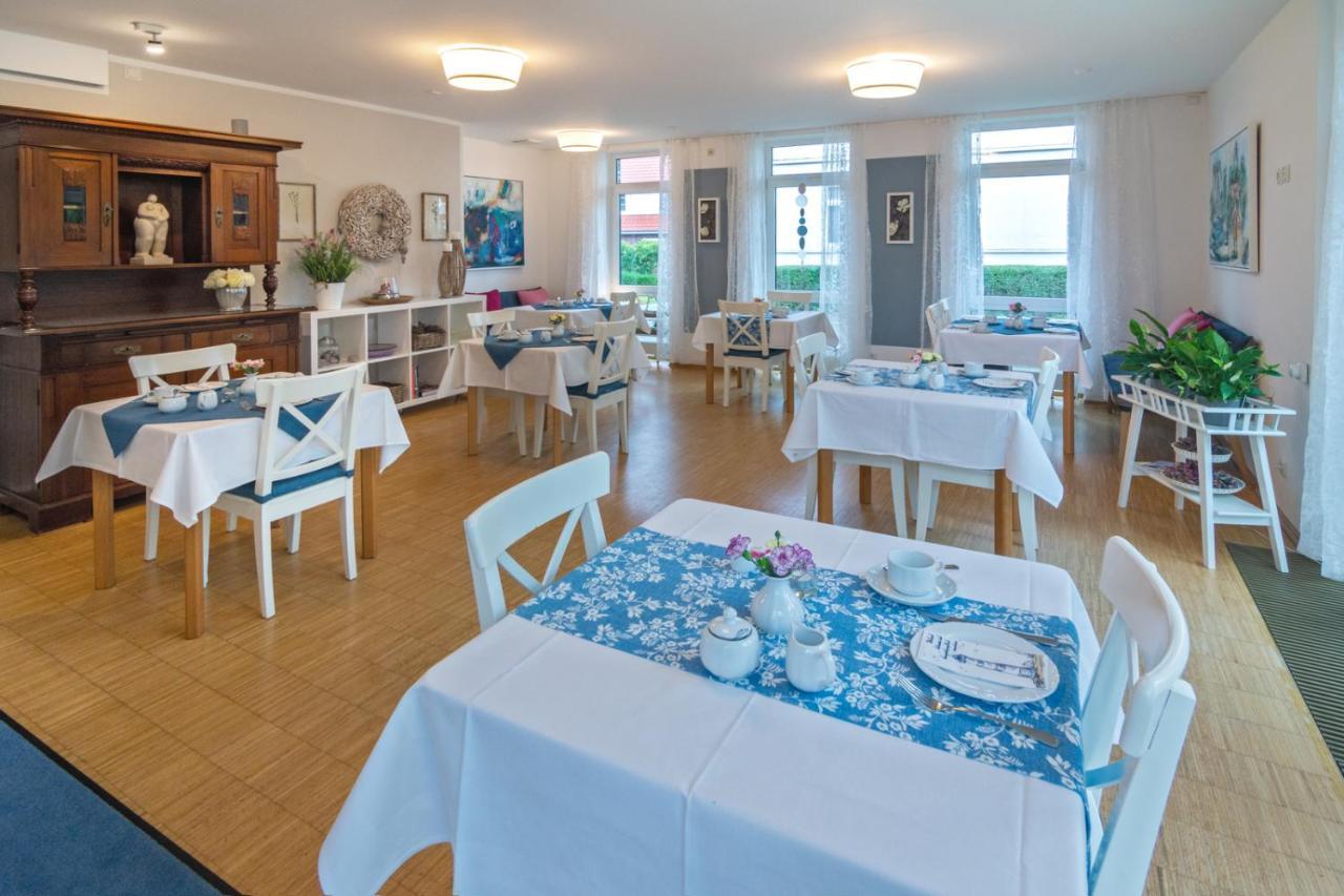 Hotel Am Elisabethufer Jever Ngoại thất bức ảnh