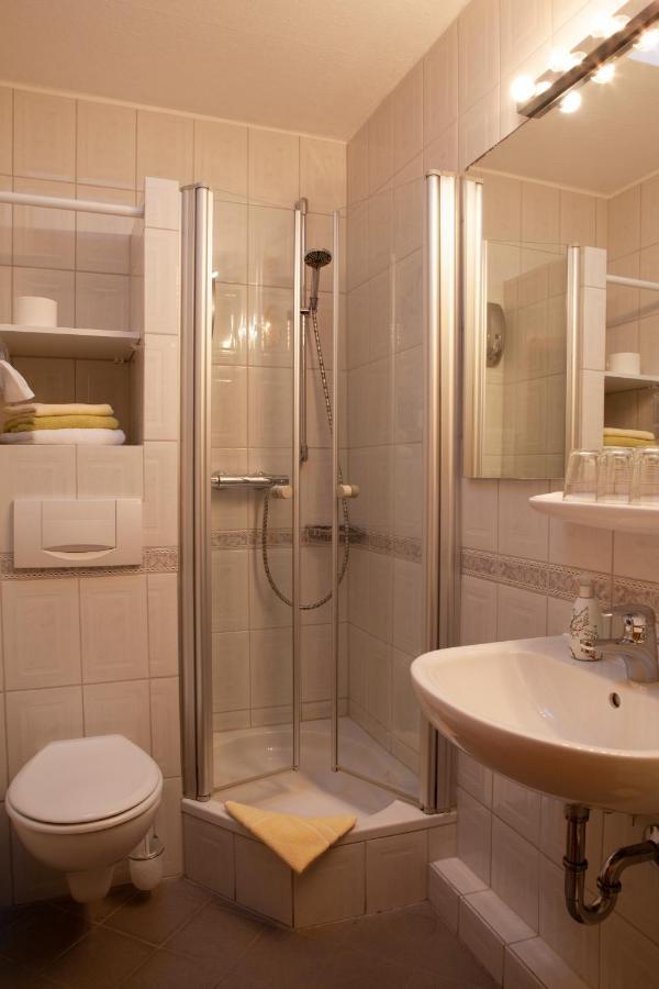 Hotel Am Elisabethufer Jever Ngoại thất bức ảnh