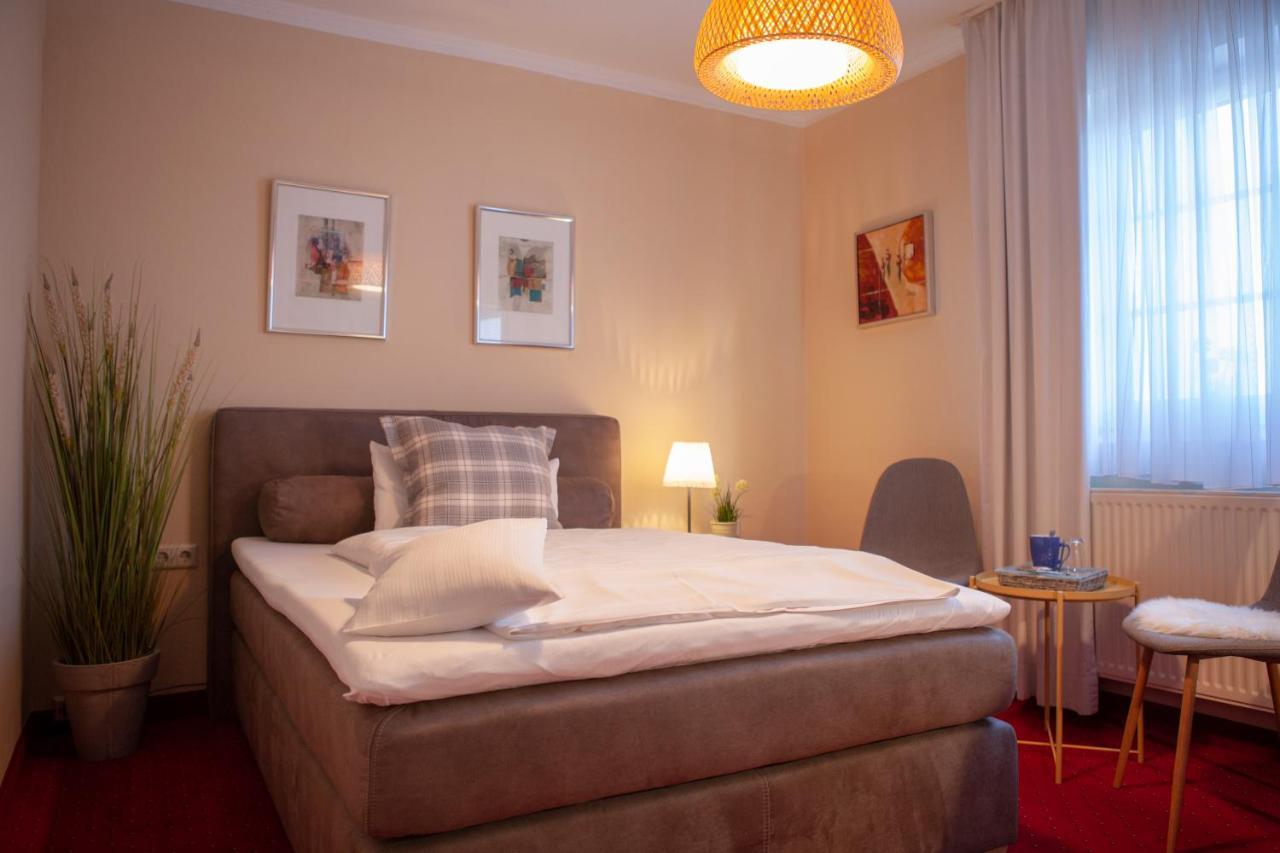 Hotel Am Elisabethufer Jever Ngoại thất bức ảnh