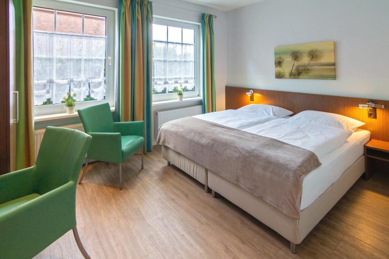 Hotel Am Elisabethufer Jever Ngoại thất bức ảnh